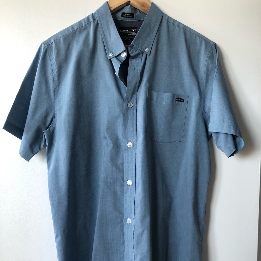 Men’s blue bottom down short sleeve shirt